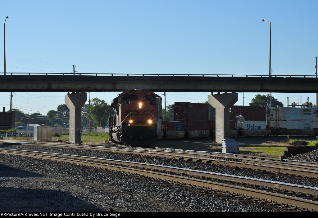 BNSF 8453